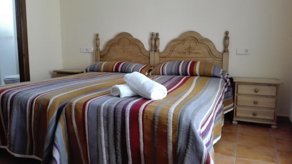 Hostal La Vega Peralejos 外观 照片