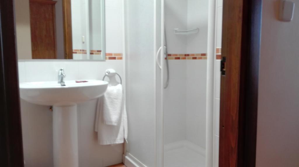 Hostal La Vega Peralejos 外观 照片