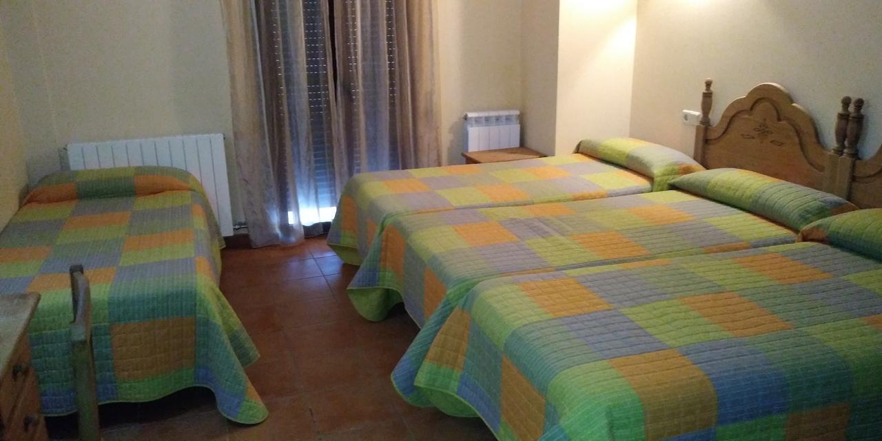 Hostal La Vega Peralejos 外观 照片