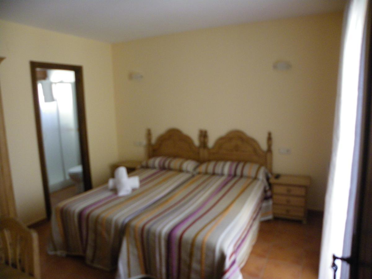 Hostal La Vega Peralejos 外观 照片