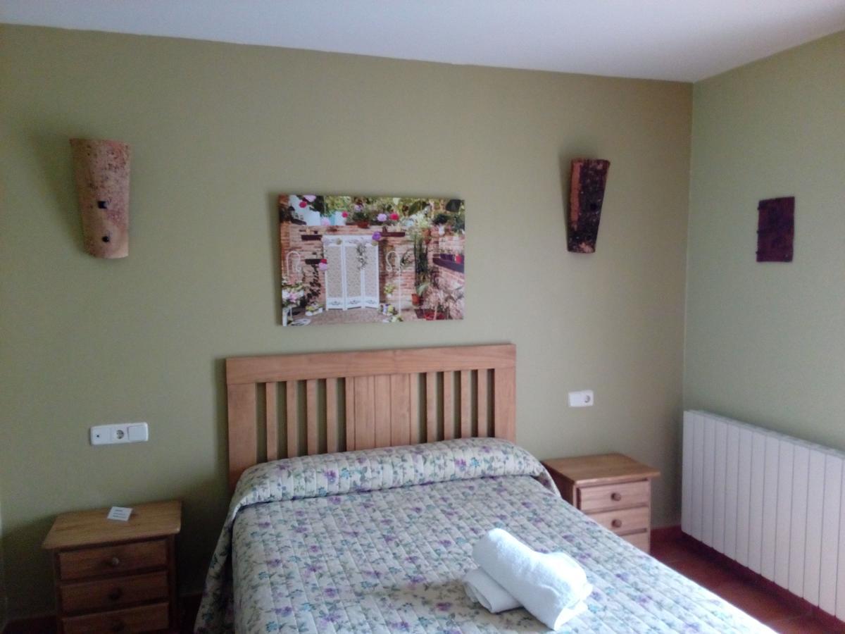 Hostal La Vega Peralejos 外观 照片